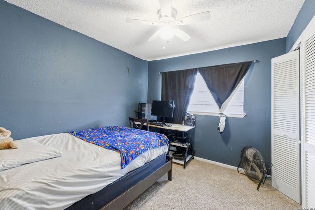 1206 Hayloft Ln, San Antonio, TX 78245