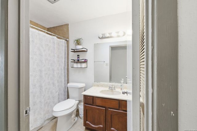 1206 Hayloft Ln, San Antonio, TX 78245