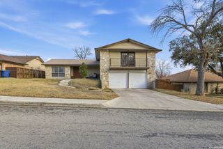 1206 Hayloft Ln, San Antonio, TX 78245