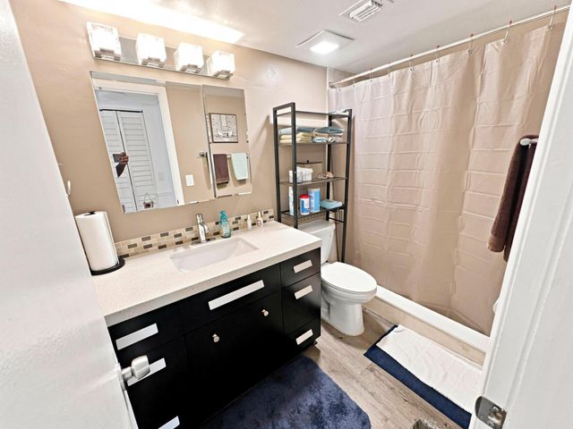 6575 W Oakland Park Boulevard 101, Lauderhill, FL 33313