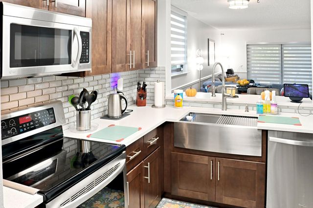 6575 W Oakland Park Boulevard 101, Lauderhill, FL 33313