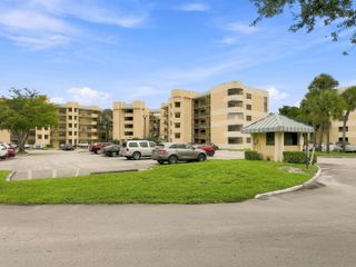 6575 W Oakland Park Boulevard 101, Lauderhill, FL 33313