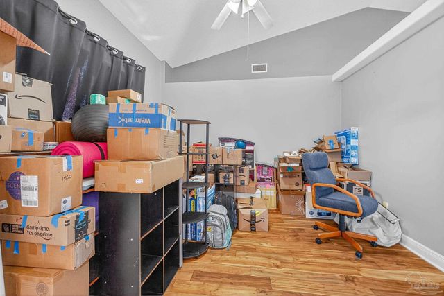 5589 Colinas Verde Dr, Milton, FL 32570