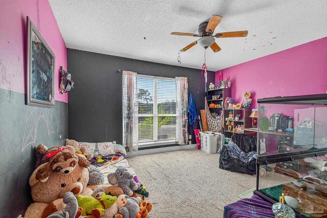 5589 Colinas Verde Dr, Milton, FL 32570