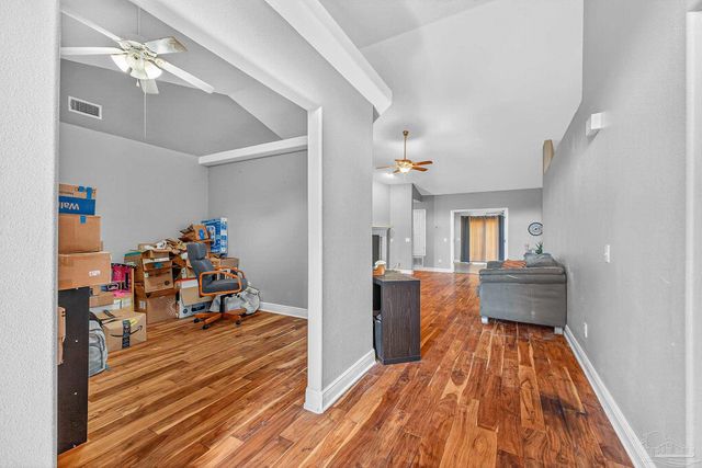 5589 Colinas Verde Dr, Milton, FL 32570