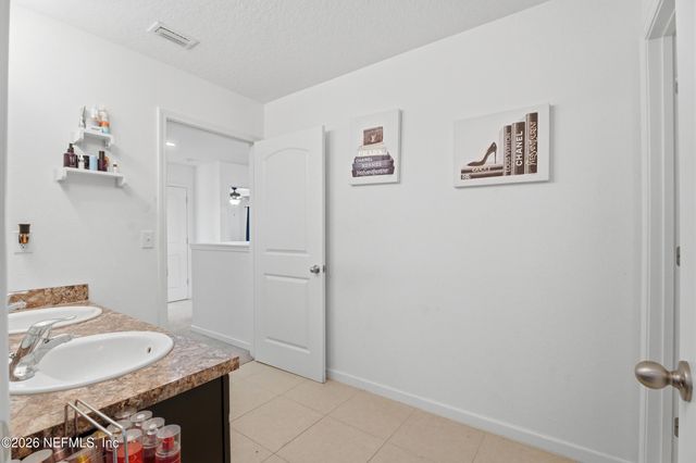 3262 HIDDEN MEADOWS Court, Green Cove Springs, FL 32043