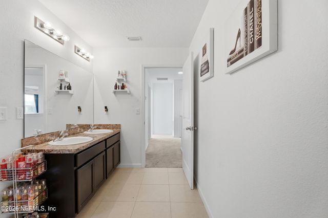 3262 HIDDEN MEADOWS Court, Green Cove Springs, FL 32043