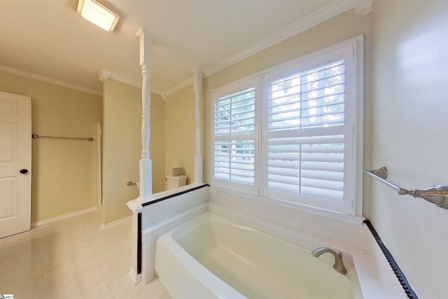 116 Forest Drive, Woodruff, SC 29388