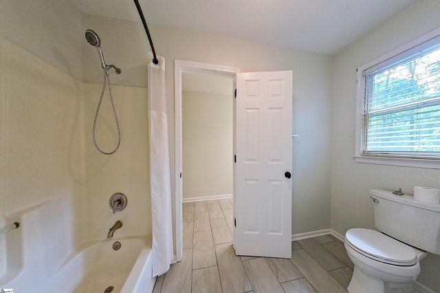 116 Forest Drive, Woodruff, SC 29388