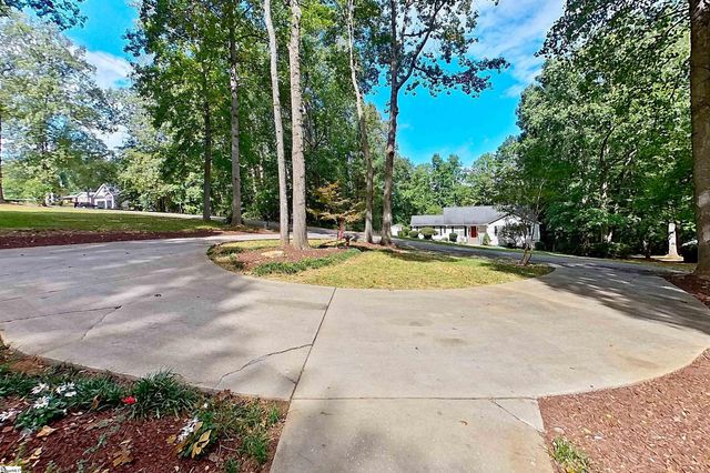 116 Forest Drive, Woodruff, SC 29388