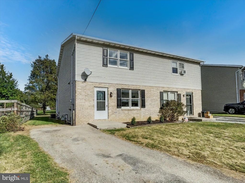 222 WESTMINSTER AVE, Hanover, PA 17331