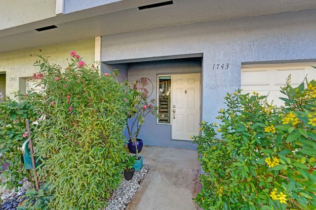 1743 NE 4th Avenue F4, Fort Lauderdale, FL 33305