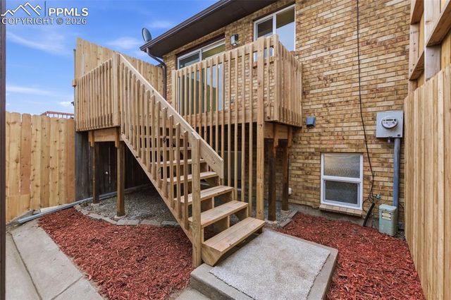 352 Mount View Lane, Colorado Springs, CO 80907