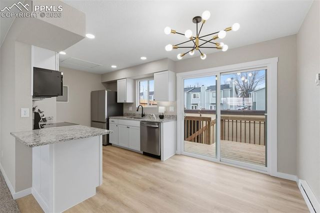 352 Mount View Lane, Colorado Springs, CO 80907