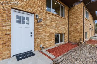 352 Mount View Lane, Colorado Springs, CO 80907