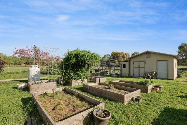 7851 Chardonnay Pl, Valley Springs, CA 95252