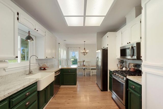 7851 Chardonnay Pl, Valley Springs, CA 95252