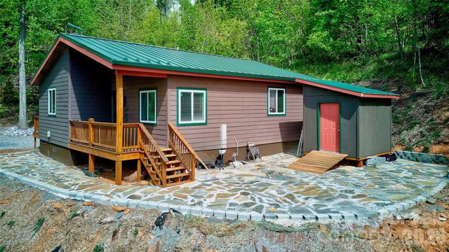 262 Azalea Hills Lane, Spruce Pine, NC 28777