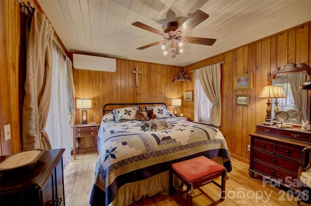 262 Azalea Hills Lane, Spruce Pine, NC 28777
