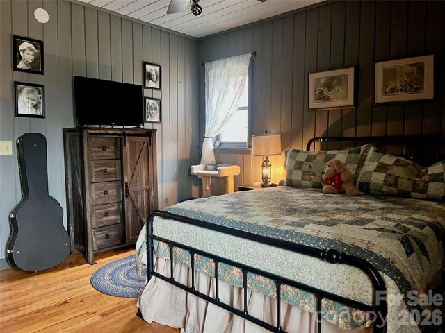 262 Azalea Hills Lane, Spruce Pine, NC 28777