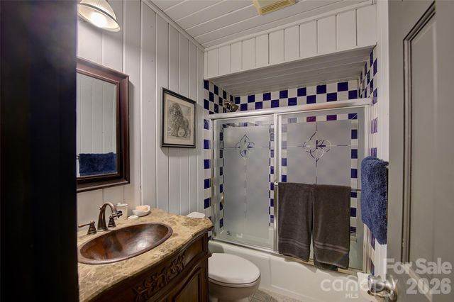 262 Azalea Hills Lane, Spruce Pine, NC 28777