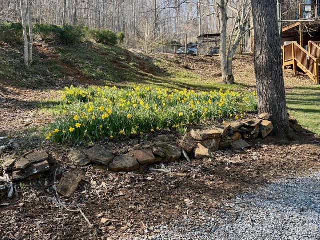 262 Azalea Hills Lane, Spruce Pine, NC 28777