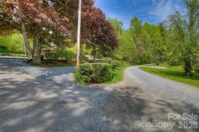 262 Azalea Hills Lane, Spruce Pine, NC 28777