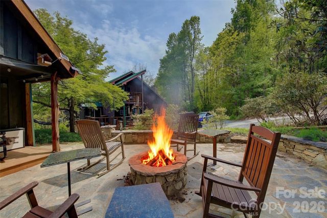 262 Azalea Hills Lane, Spruce Pine, NC 28777