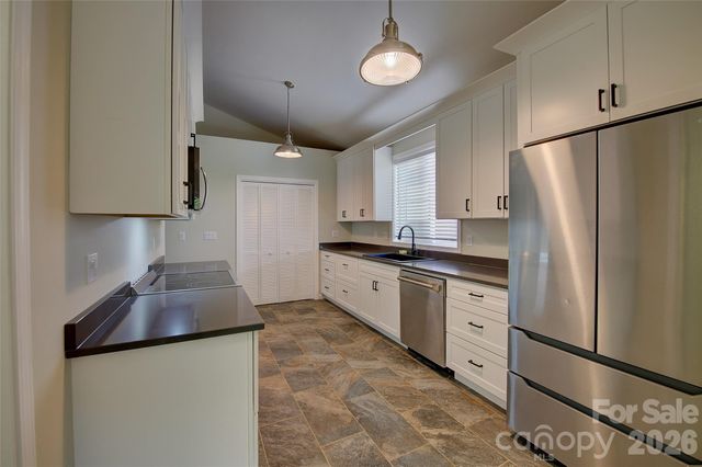 262 Azalea Hills Lane, Spruce Pine, NC 28777