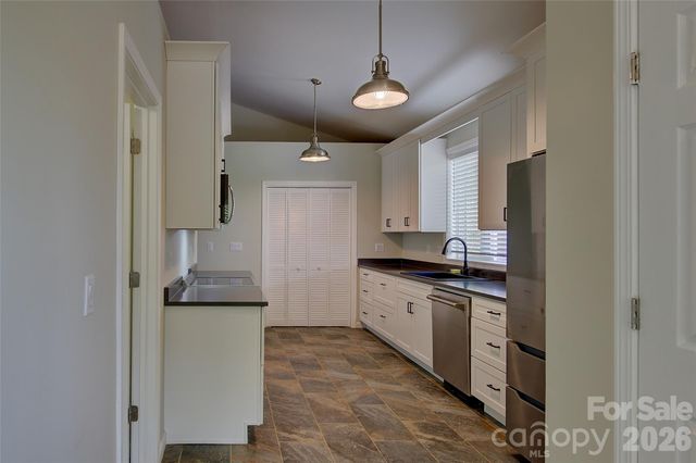 262 Azalea Hills Lane, Spruce Pine, NC 28777