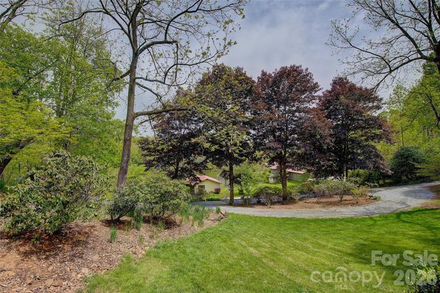 262 Azalea Hills Lane, Spruce Pine, NC 28777