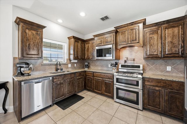 431 Brooks Drive, Nevada, TX 75173