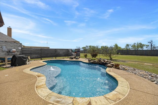 431 Brooks Drive, Nevada, TX 75173