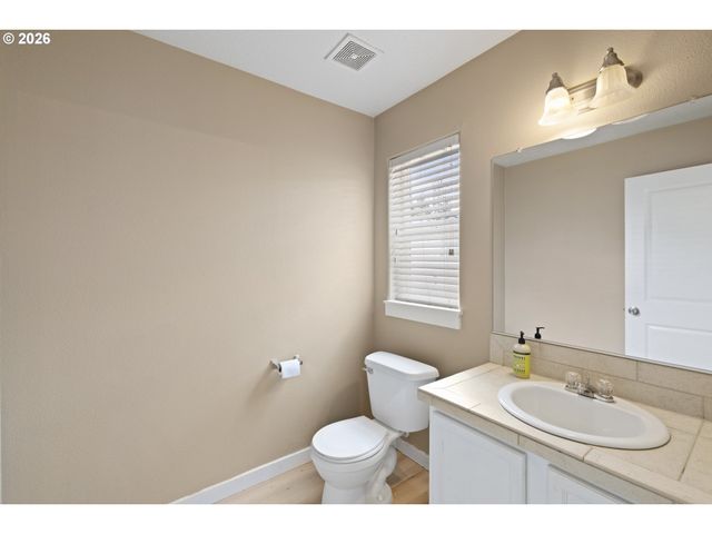 19095 BARRINGTON Ave, Sandy, OR 97055