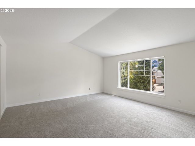 19095 BARRINGTON Ave, Sandy, OR 97055