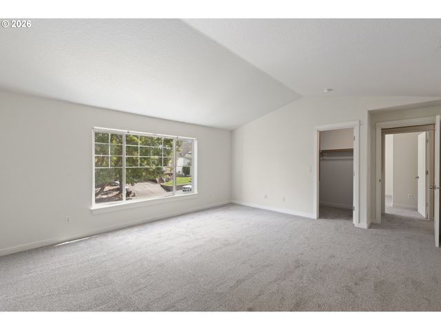 19095 BARRINGTON Ave, Sandy, OR 97055