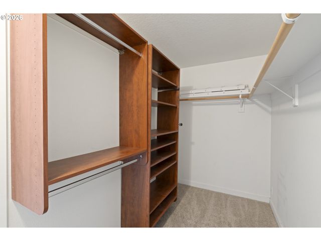 19095 BARRINGTON Ave, Sandy, OR 97055