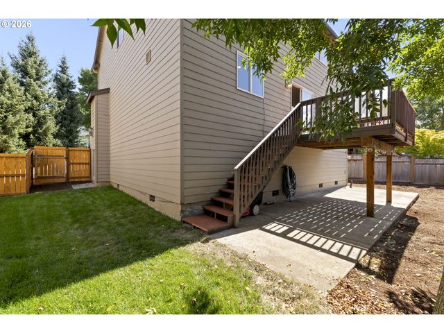 19095 BARRINGTON Ave, Sandy, OR 97055