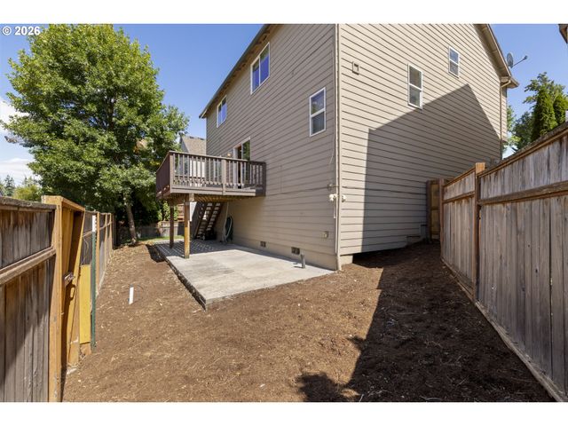 19095 BARRINGTON Ave, Sandy, OR 97055