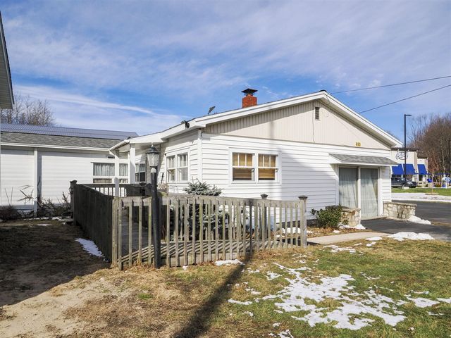 480 E Parkdale Avenue, Manistee, MI 49660