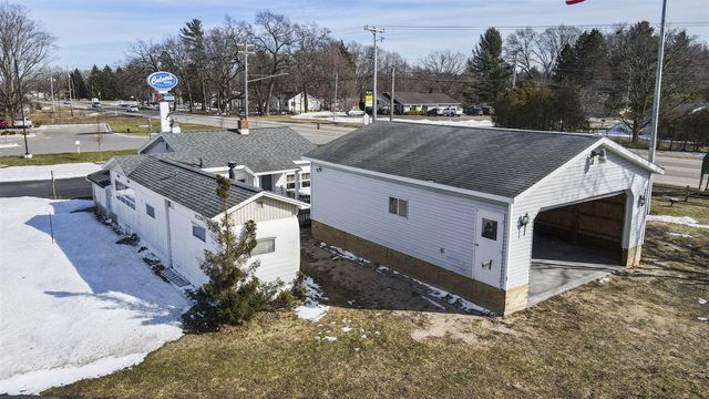 480 E Parkdale Avenue, Manistee, MI 49660