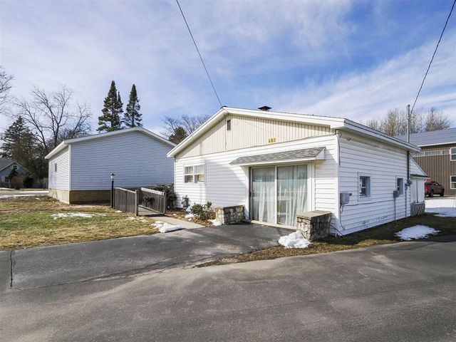 480 E Parkdale Avenue, Manistee, MI 49660