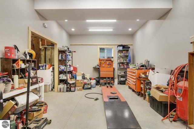 480 E Parkdale Avenue, Manistee, MI 49660