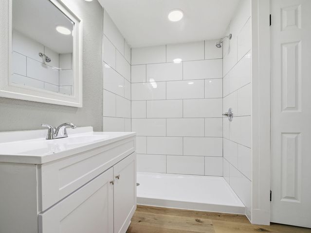 906 N Brown Avenue, Springfield, MO 65802