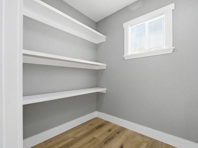 906 N Brown Avenue, Springfield, MO 65802