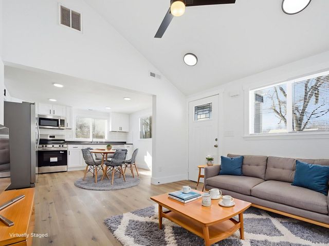 906 N Brown Avenue, Springfield, MO 65802