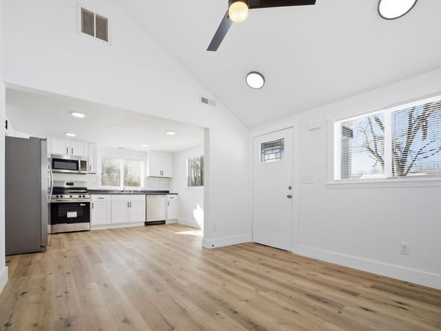 906 N Brown Avenue, Springfield, MO 65802