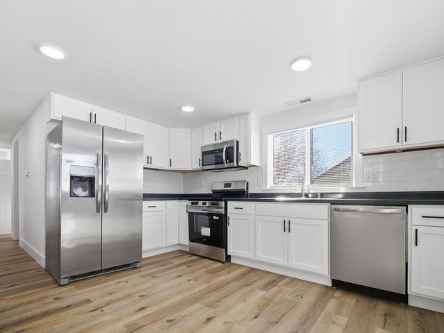 906 N Brown Avenue, Springfield, MO 65802