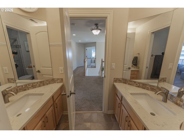 10907 Nw 9TH Ave, Vancouver, WA 98685