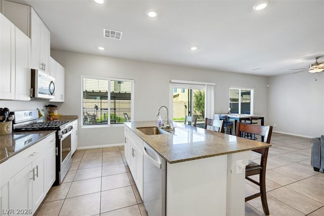 1054 Twincrest Avenue, North Las Vegas, NV 89032